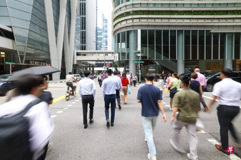 新加坡政府科技局星期三（7月15日）宣布下来两年内分阶段裁退人员，首阶段裁退93人。这是政府部门或机构多年来首次展开裁员行动，此举意味着什么？可能对整体就业市场产生哪些影响？