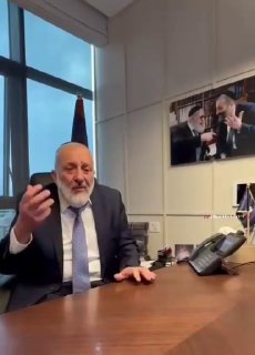 מנהיג מפלגת "ש"ס ושותפו הוותיק של שטניהוס קורא לתומכי מפלגתו להצביע בבחירות, שלדברי כל הרבנים הן הבחירות הא…