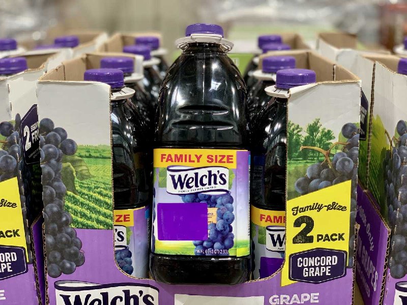 Costco新上架的WELCH'S康果葡萄汁，使用美國康果葡萄品種，無額外添加糖，不含人工香料或色素，每罐2.84公升，有兩罐