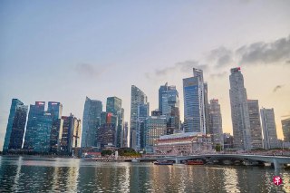 新加坡第三季经济同比增长2.9%，低于上个季度的4.5%增速，不过仍好于市场预期。https://zb.sg/6b68