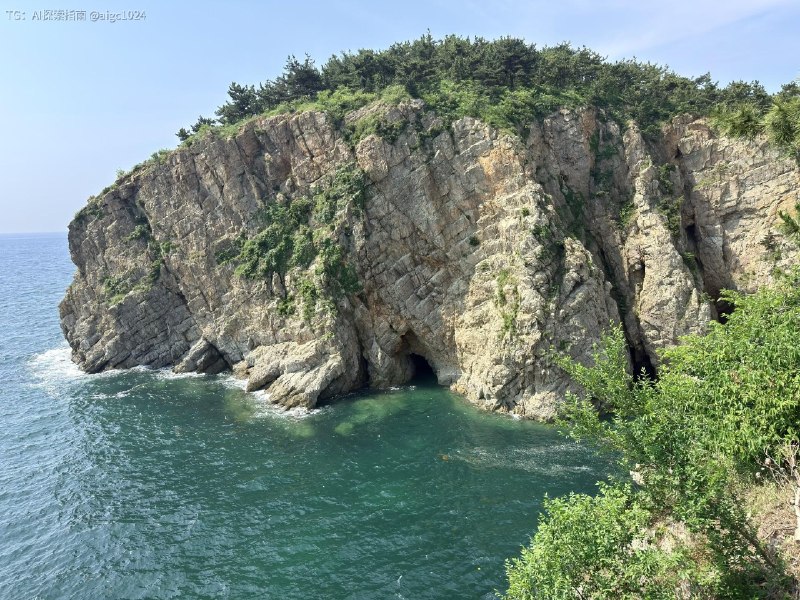 从小凉湾到琥珀湾的小徒步大连的滨海栈道修的好@aigc1024从小凉湾到琥珀湾的小徒步大连的滨海栈道修的好@aigc1024