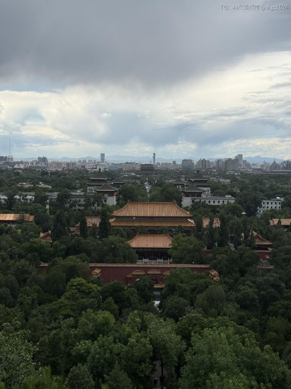 严格来说雷雨天不建议来景山@aigc1024严格来说雷雨天不建议来景山@aigc1024