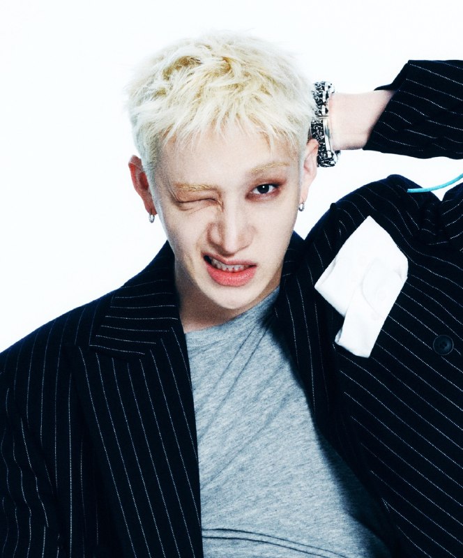 🏁 STAYs, heads up: Bang Chan will be at Raffles City this Saturday for a Breitling x Aston Martin F1 pop-up.