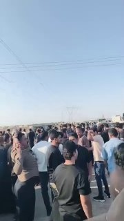 מפגינים עיראקים חסמו את הגישה לחברות הנפט במייסאן בגלל החלטת הממשלה לסגור את מעבר הגבול עם איראן.
