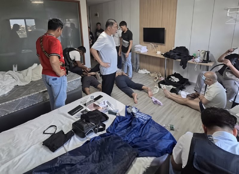 万象大事件：老挝万象警方抓获4名中国籍盗窃嫌疑人 涉多起入室撬保险柜案件 9月2配图