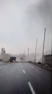 🇷🇺🇺🇦️ - תוצאות התקיפה האווירית על הגשר מעל נהר קז'ני טורץ בקרמטורסק.