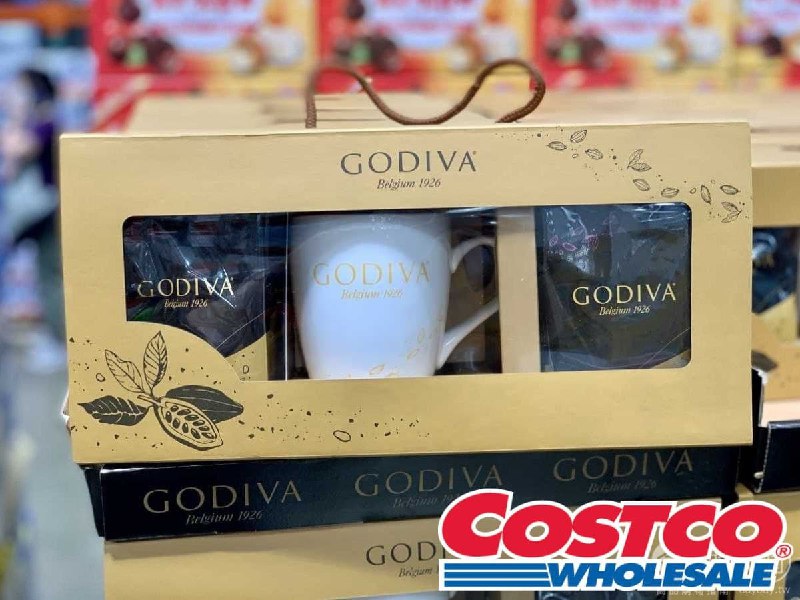 Costco今天新目擊GODIVA可可粉禮盒，還有附一個經典馬克杯，換算重量後發覺其實超便宜的啊!! 😍新商品情報連結 