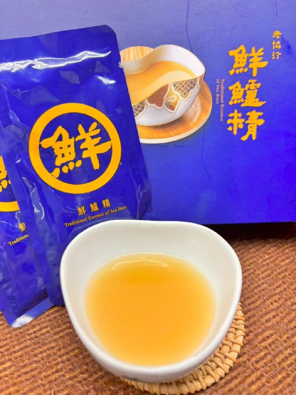 【Costco新品情報】老協珍 鮮鱸精 🐟✨📌 價格 $2,749元📦 好市多獨家盒裝｜68毫升 x 15包🏬 Costco實體賣場正式上架!家裡長輩常說沒胃口，或牙口不好咬不動肉？ 最怕他們「吃了卻補不進去」，導致營養不足、身體變虛弱！傳統魚湯費時耗工，大分子也較難吸收，現在不用再辛苦熬湯了！ Costco 實體賣場正式上架「老協珍鮮鱸精」，以熬工法將金目鱸魚精華轉為小分子，用「喝」的不只鮮甜，營養更到位！🐟 魚精營養業界 NO.1： ✨ 雙鮮複方：嚴選「金目鱸魚＋黃金蜆」小分子精華更好吸收💪 好吸收補體力：萃取高濃度蛋白質與胺基酸，幫助提升精力及元氣💗 無腥味：急速冷凍鎖鮮，清甜順口，長輩接受度超高🌿 純淨無負擔：0脂肪、0抗生素、0重金屬、AA無添加認證 🎁 獨家大包裝：買一箱放冷凍庫，每天隔水加熱就能喝#Costco好市多 #老協珍 #鮮鱸精 #母親節送禮 #長輩營養補充 #術後補養 #銀髮族營養 #健康滋補【Costco新品情報】老協珍 鮮鱸精 🐟✨📌 價格 $2,749元📦 好市多獨家盒裝｜68毫升 x 15包🏬 Costco實體賣場正式上架!家裡長輩常說沒胃口，或牙口不好咬不動肉？ 最怕他們「吃了卻補不進去」，導致營養不足、身體變虛弱！傳統魚湯費時耗工，大分子也較難吸收，現在不用再辛苦熬湯了！ Costco 實體賣場正式上架「老協珍鮮鱸精」，以熬工法將金目鱸魚精華轉為小分子，用「喝」的不只鮮甜，營養更到位！🐟 魚精營養業界 NO.1： ✨ 雙鮮複方：嚴選「金目鱸魚＋黃金蜆」小分子精華更好吸收💪 好吸收補體力：萃取高濃度蛋白質與胺基酸，幫助提升精力及元氣💗 無腥味：急速冷凍鎖鮮，清甜順口，長輩接受度超高🌿 純淨無負擔：0脂肪、0抗生素、0重金屬、AA無添加認證 🎁 獨家大包裝：買一箱放冷凍庫，每天隔水加熱就能喝#Costco好市多 #老協珍 #鮮鱸精 #母親節送禮 #長輩營養補充 #術後補養 #銀髮族營養 #健康滋補