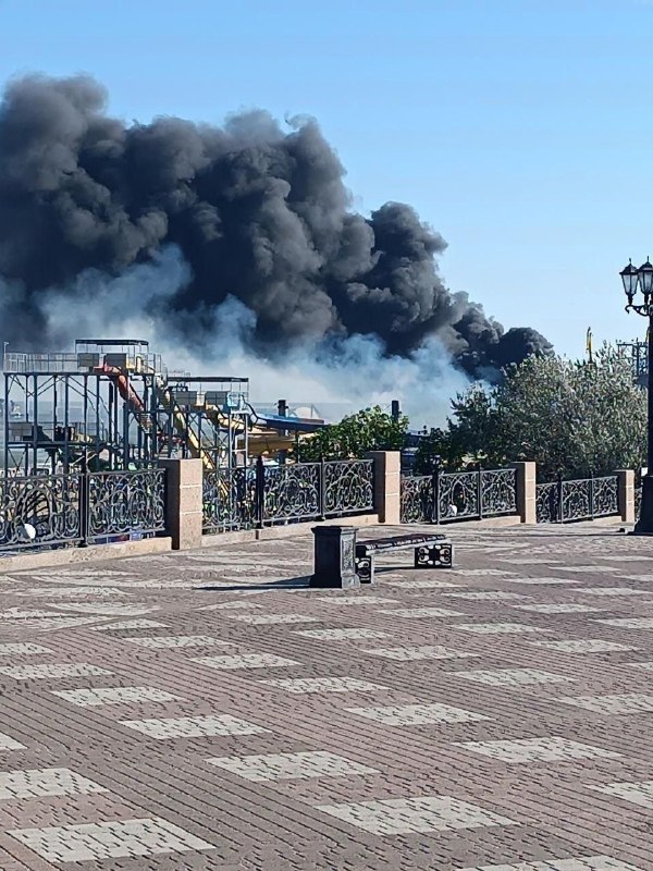 🇺🇦🇷🇺️ — ייסק, מחוז קרסנודר, הגעה ליד הנמל. מדווח על עשן כבד.
