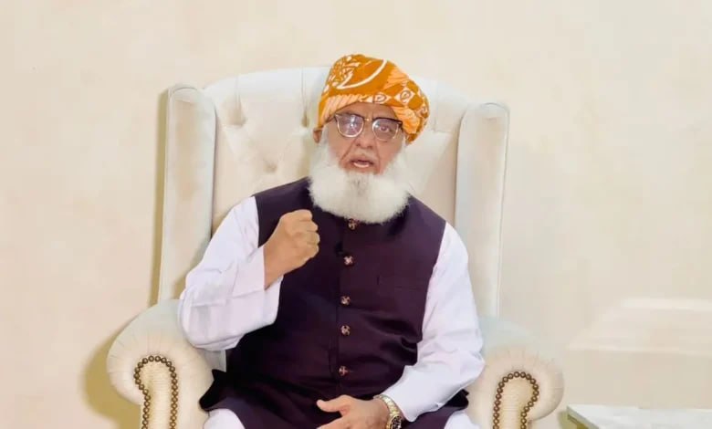 خبرتازه افغانستان: ✅ فضلالرحمن با یادآوری سقوط ۱۹۷۱ به ارتش پاکستان هشدار داد🔸مولانا فضلالرحمن، رهبر جمعیت علمای اسلام پاکستان، با اشاره