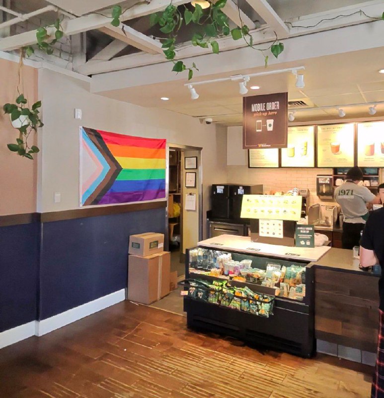 私以為已經走到一個非常 Suburb 的社區了，到底是哪裡的文盲村逼投了川🤡私以為已經走到一個非常 Suburb 的社區了，到底是哪裡的文盲村逼投了川🤡