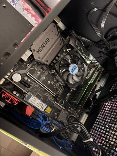 #出售 #电子产品 #NAS #板U 联系 YuKi Tam 价格 450出NAS 8100T板U套装整体配件如下CPU:i3-8100T主板:微星B360M-MORTAR迫击炮内存:金士顿2*8G DDR4 2400 总16GPCIE网卡:Cudy 2.5G网卡PCIE转8口SATA扩展卡板载4个SATA口IO看图 我有拍照广东省内包邮省外到付 可小刀二手商品 特殊性质 售出不退不换珠海香洲区可自提 中山靠坦州三乡也可以自提