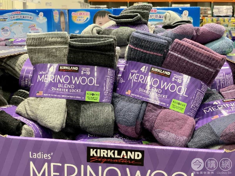 Costco新商品，科克蘭美麗諾羊毛混紡女襪四入組，美麗諾羊毛成分吸濕排汗，足拱及腳趾部位加強保護，美國製造