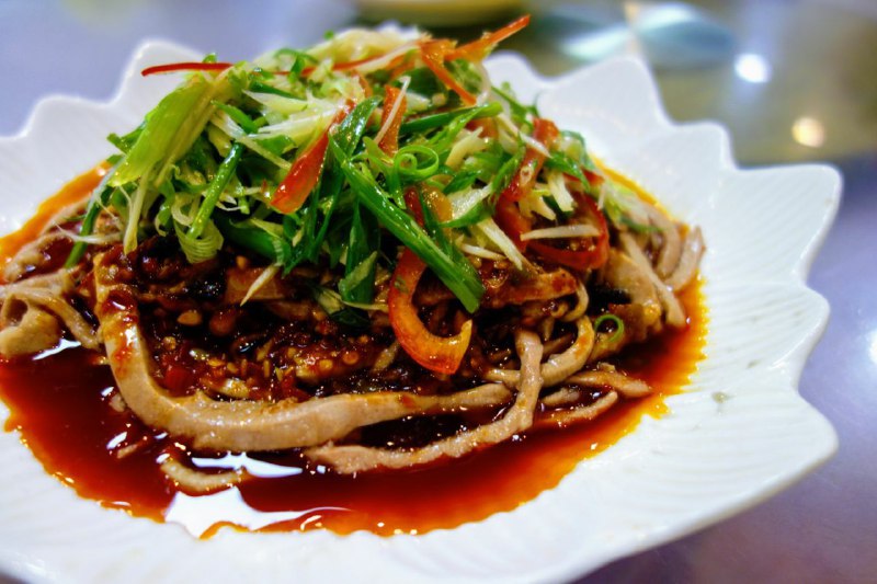 今天趁著出了門終於活動低保🙈🙈晚上母校附近開飯，特別嘉賓廈門小姐姐為我們提前放映了籌備已久的紀錄片（應保密要求，故不在此處放圖），榮幸成為首批觀眾😁今天趁著出了門終於活動低保🙈🙈晚上母校附近開飯，特別嘉賓廈門小姐姐為我們提前放映了籌備已久的紀錄片（應保密要求，故不在此處放圖），榮幸成為首批觀眾😁