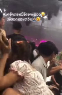 万象大事件：老挝万象的一家酒吧 昨天晚上被警察突袭检查了 把酒吧里面的人全部带走配图