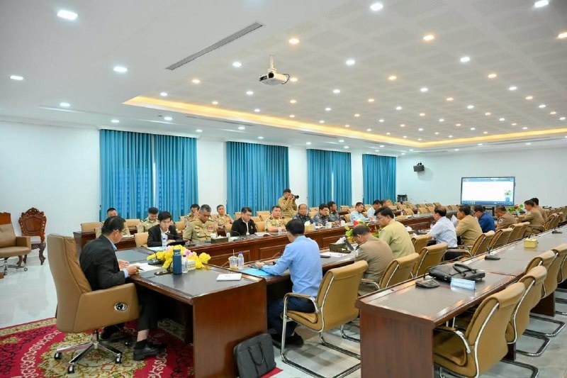 西港大事件：今天上午 西港省政府开了个比较重要的会 审查部分公司解封申请 西港省配图
