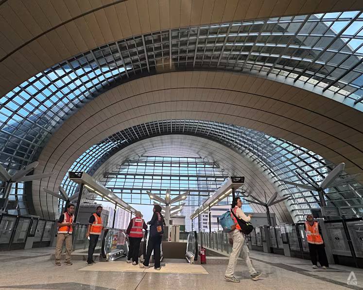 🚇 FIRST LOOK: JB’s Bukit Chagar RTS Link station connecting passengers to Singapore is taking shape, with Malaysia aiming to get passengers from ticketing to platform (including checks and immigration) within 25 minutes.