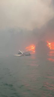 Massive wildfire has engulfed multiple homes in Faulder, British Columbia, Canada 🇨🇦