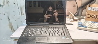 #出售 #电子垃圾 #笔记本 #联想 联系 Reikyo笨蛋颖心铃✨  价格 150我寻思这玩意有人要 联想b450笔记本 疑似进不了系统 带充电器 少个盖子 电池效率接近0 拔充电器十几秒关机