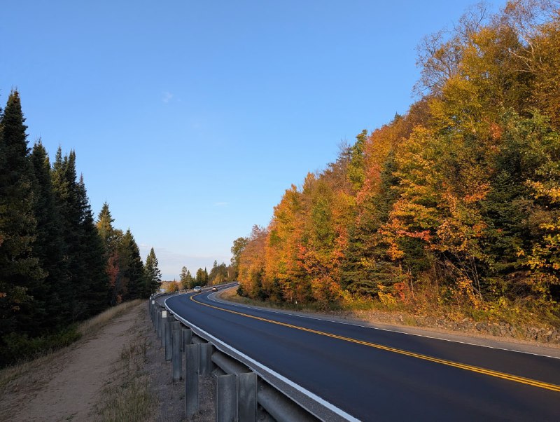今年官網 Peak 版本的 Lions Lookout、Algonquin & Ragged Falls今年官網 Peak 版本的 Lions Lookout、Algonquin & Ragged Falls