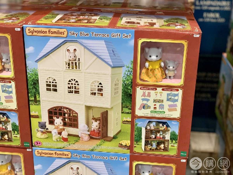 Costco新商品 森林家族天藍三層別墅 ，含一隻大象媽媽與一隻小象寶寶，房間與下午茶點心配件，享受扮家家酒的樂趣
