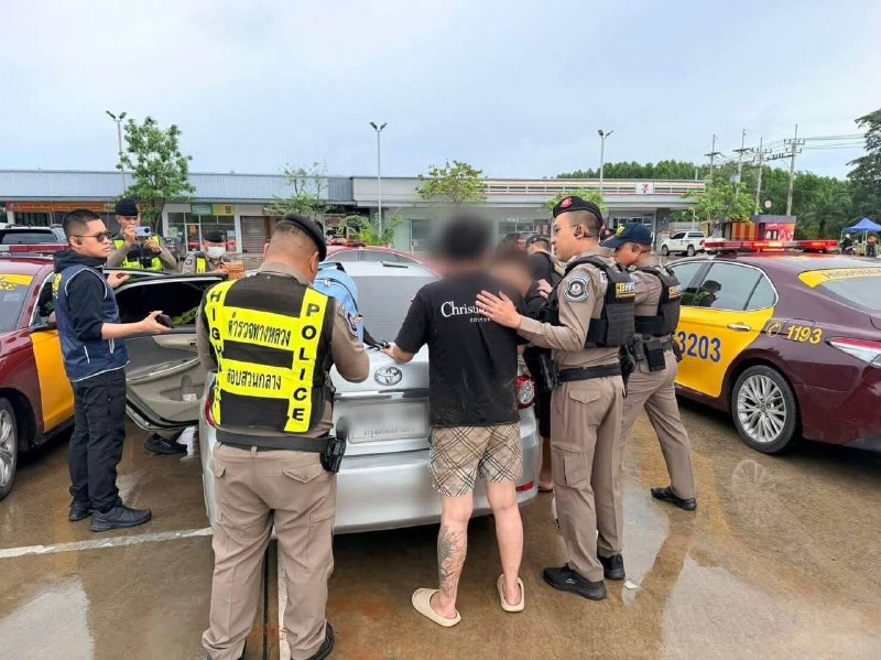 东南亚抓捕遣返线索：改走偏僻小路 两车一前一后带路 还是没躲过警方追踪！ 9月24日泰媒配图