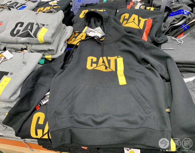 Costco新商品，滿好看的CATERPILLAR 男帽T，黑灰兩個顏色，美國尺寸S~XL都有，價格好便宜~新商品情報連結 