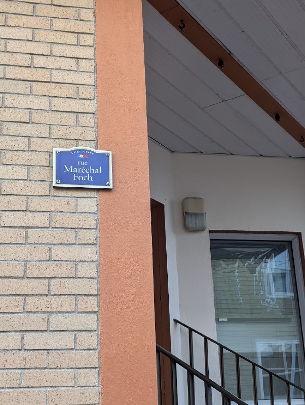 我原本也以為 Saint-Pierre-et-Miquelon 就是一群講法語的紐芬蘭漁民，實際探訪後發現自己又刻板印象了