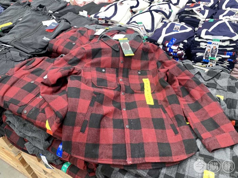 10/21 Costco新商品，格紋羊毛外套，價格滿便宜的，有兩種款式，尺寸S~XL都有