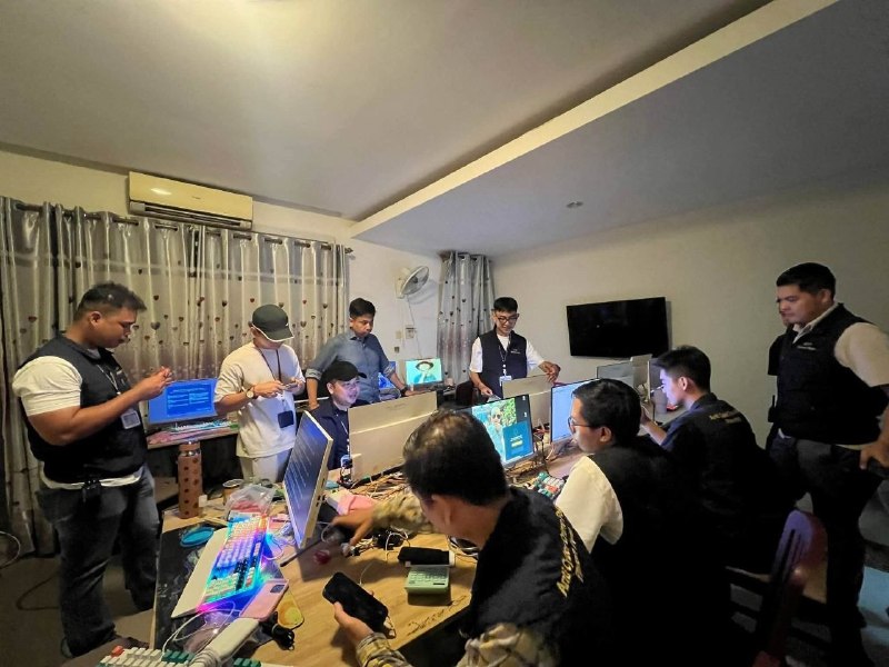 金边大事件：金边查巴安披区突查一民宅 12名越南籍人员涉嫌网络诈骗被查 8月25配图