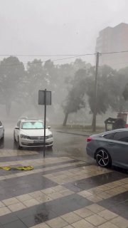 Heavy rainfall caused flooding on Ihlamurdere Street in Beşiktaş, Istanbul, Turkey 🇹🇷 (04.07.2026)