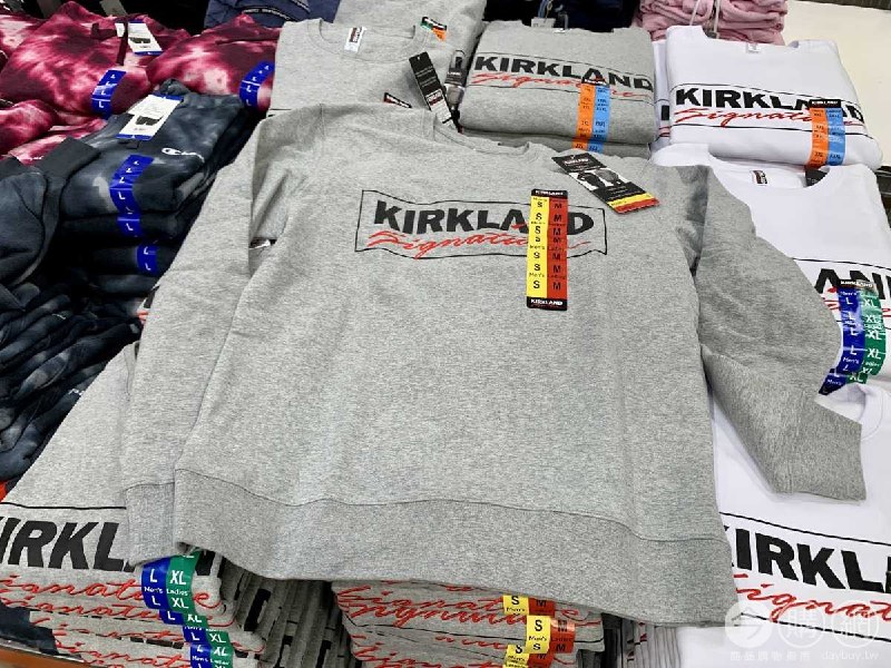 Costco新商品，KIRKLAND SIGNATURE 科克蘭刷毛圓領長袖LOGO上衣，價格便宜，質料也不錯，灰白兩色，忠實粉絲必備~新商品情報連結 