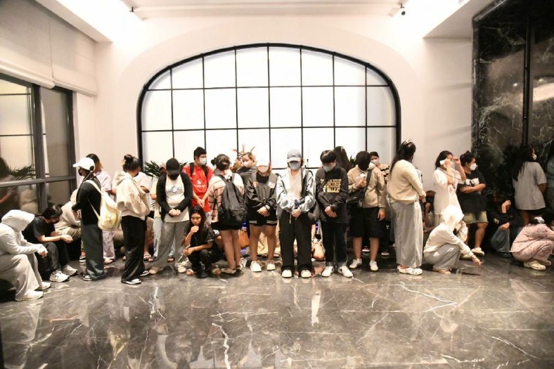 万象大事件：捣毁2处网络犯罪窝点 抓获嫌疑人139人 上周末 老挝公安部特设委员配图