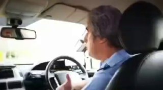 צריך למנות את נהג המונית הזה ממלבורן לשר החוץ של אוסטרליה. פני וונג, תיזהר!