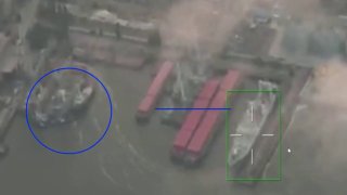 🇷🇺🇺🇦️ — תקיפות של מל"טי קמיקזה "Geran-4" על סירות גוררת הממוקמות בשטח מספנת הים השחור באזור ניקולייב.