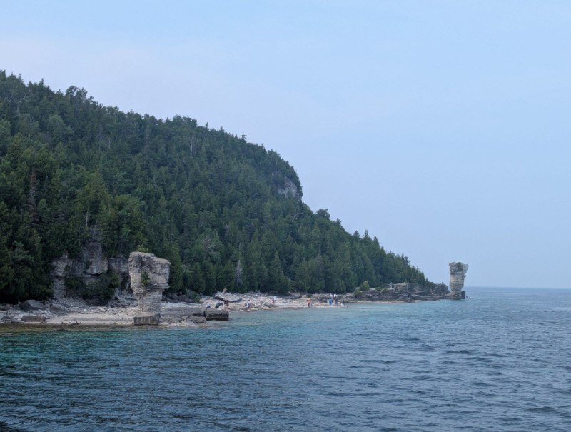 布魯斯半島國家公園沈船、大小花瓶Canada Strong Pass 立省門票 $9，太抵了，停車費都要 $15布魯斯半島國家公園沈船、大小花瓶Canada Strong Pass 立省門票 $9，太抵了，停車費都要 $15