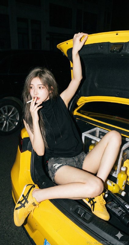 Nanobanana像素级拆解提示词 角色设定你是一位顶尖的游戏与动漫概念美术设计大师 ，擅长制作详尽的角色设定图