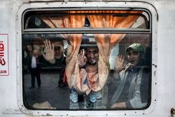 نگین غرب استان تهران: 🔴 چرا مسافران پشت سایت فروش بلیت قطار میمانند؟🔹 دبیر انجمن صنفی شرکتهای حملونقل ریلی مسافری، علت اصلی کمبود بلیت قطار