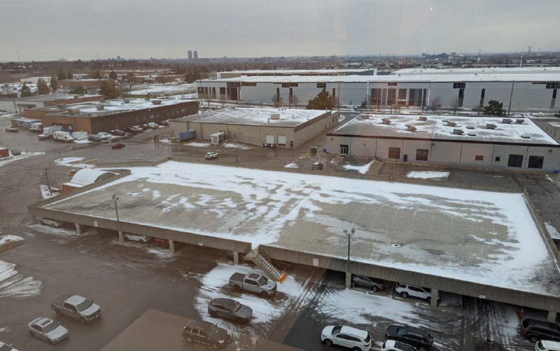 積雪來得過晚，錯愕中竟不知身處何國🤣