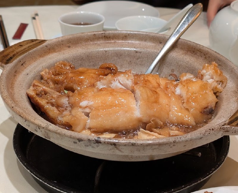 #增肥篇這趟突然回來，就是某天很想吃乳鴿和冬瓜盅，晚香坡當然有，但不想在 van 吃，於是直接約上老廣以遊客模式回廣東開整