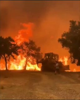 Massive fire broke out at Qingdao Xiangyu Express Supply Chain Co., Ltd. in Huangdao District, Qingdao City, Shandong, China 🇨🇳 (02.08.2026)