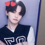 (-) Lee Leo.
