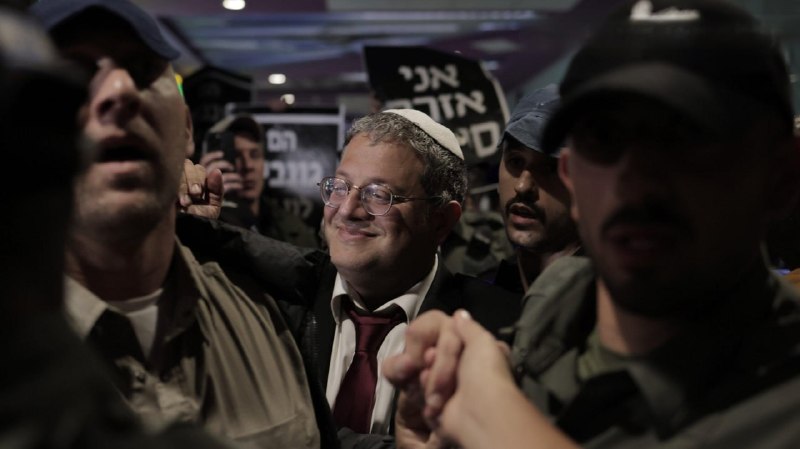 השר לביטחון לאומי דורש מהשב"כ לעצור את המחוקקים הערבים, קריאות לשלול את זכויות ההצבעה בפוסט ברשתות החברתיות…