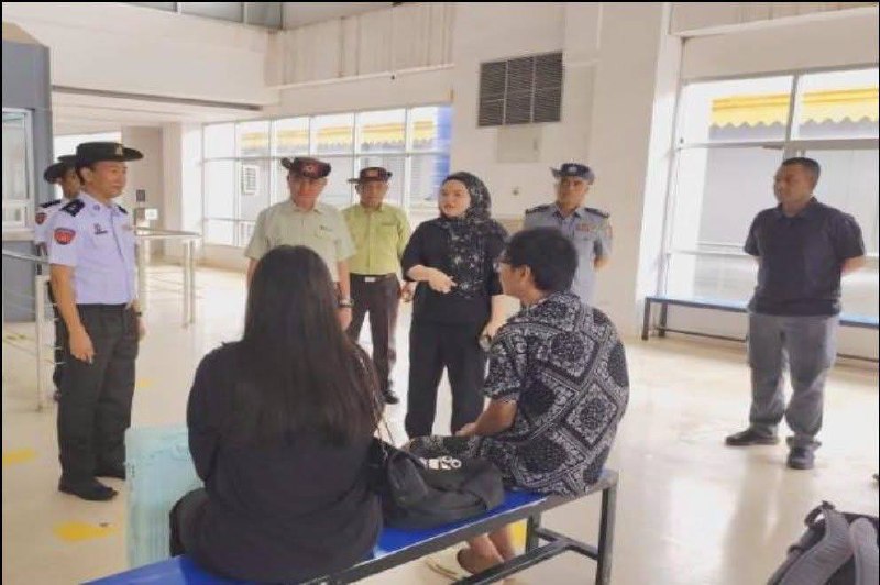 妙瓦底大事件：8月25日 缅甸通过缅泰二号友谊大桥 向相关国家移交5名外籍人员 其配图