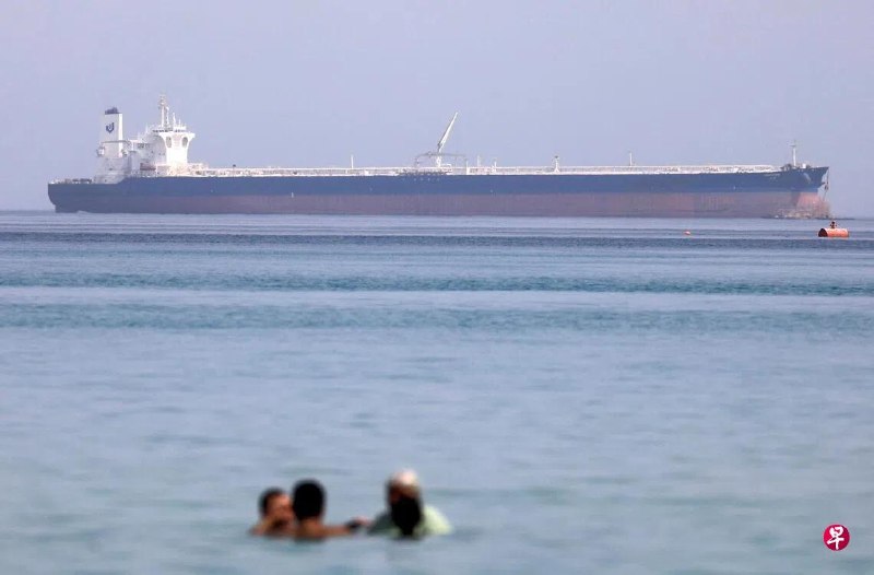 英国媒体称，霍尔木兹海峡危机以及红海、黑海安全形势恶化，正给全球油轮市场带来“前所未有”的扰动。航运企业面临高度不确定的运营环境，航程拉长和运输效率下降等因素推高全球油轮运价。