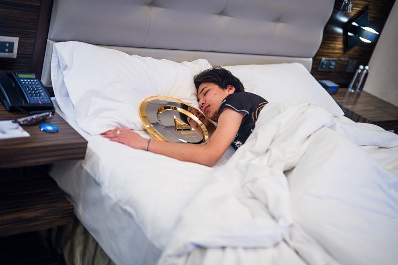 趣味图片4k与电竞世界杯冠军奖杯