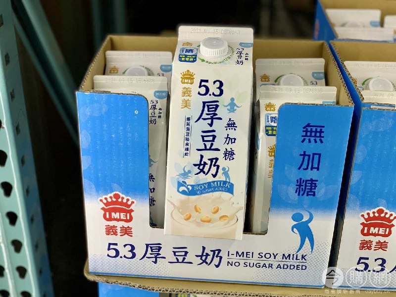 Costco上架新的義美豆奶，一瓶1750ml，一組兩瓶，使用非基因改造黃豆，成分就水和黃豆，無加糖配方