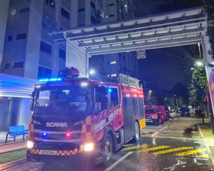 A faulty dry rising main forced firefighters to haul hoses up 8 floors during a fatal fire at a flat in Clementi.