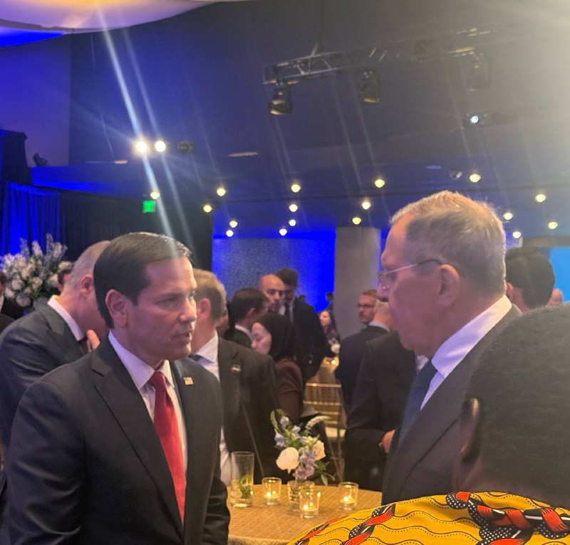 לברוב ורוביו נתקלו זה בזה בישיבת שרי החוץ של G20 באקווריום באטלנטה.