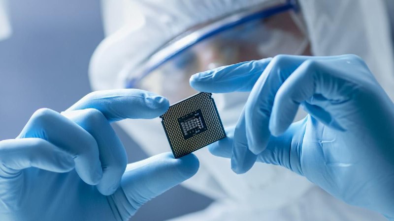 Intel begins mass production using world's first High-NA EUVIntel has moved its 18A node into high-volume production at Fab 52 in Arizona, using ASML’s first commercially deployed High-NA EUV tools to ramp advanced chipmaking in the U.S.The High-NA (0.55 NA) systems enable ~8nm single-exposure patterning that can reduce multi-patterning complexity, while 18A also adds RibbonFET gate-all-around transistors and PowerVia backside power delivery aimed at boosting performance-per-watt.External-customer momentum remains a key question after Reuters reported Nvidia paused 18A testing on Dec. 24, even as Intel points to interest from partners like Microsoft and the broader industry watches whether 18A can win foundry share from TSMC .